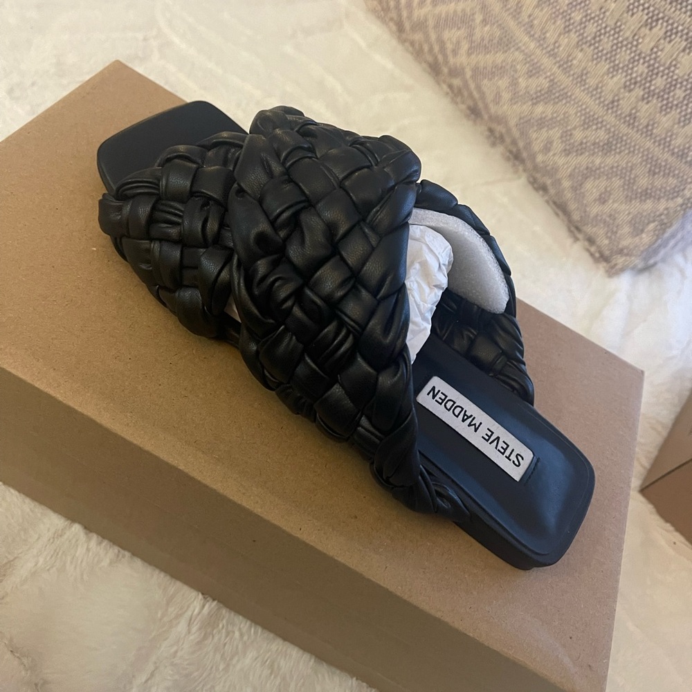 Steve Madden, Marina sandal